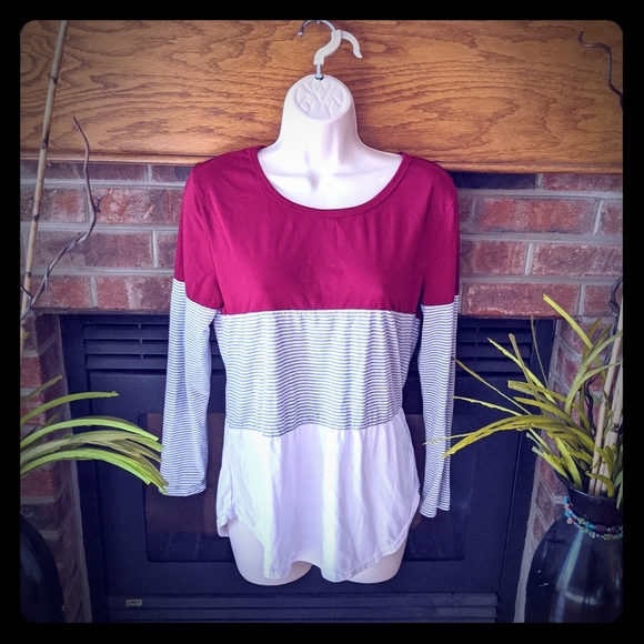 3 for $20 tiered 3/4 sleeve top size small - Picture 1 of 2